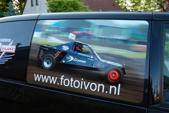 Foto als autostickers van topkwaliteit voor auto's, bedrijfsbusstickers en campersbestickering.